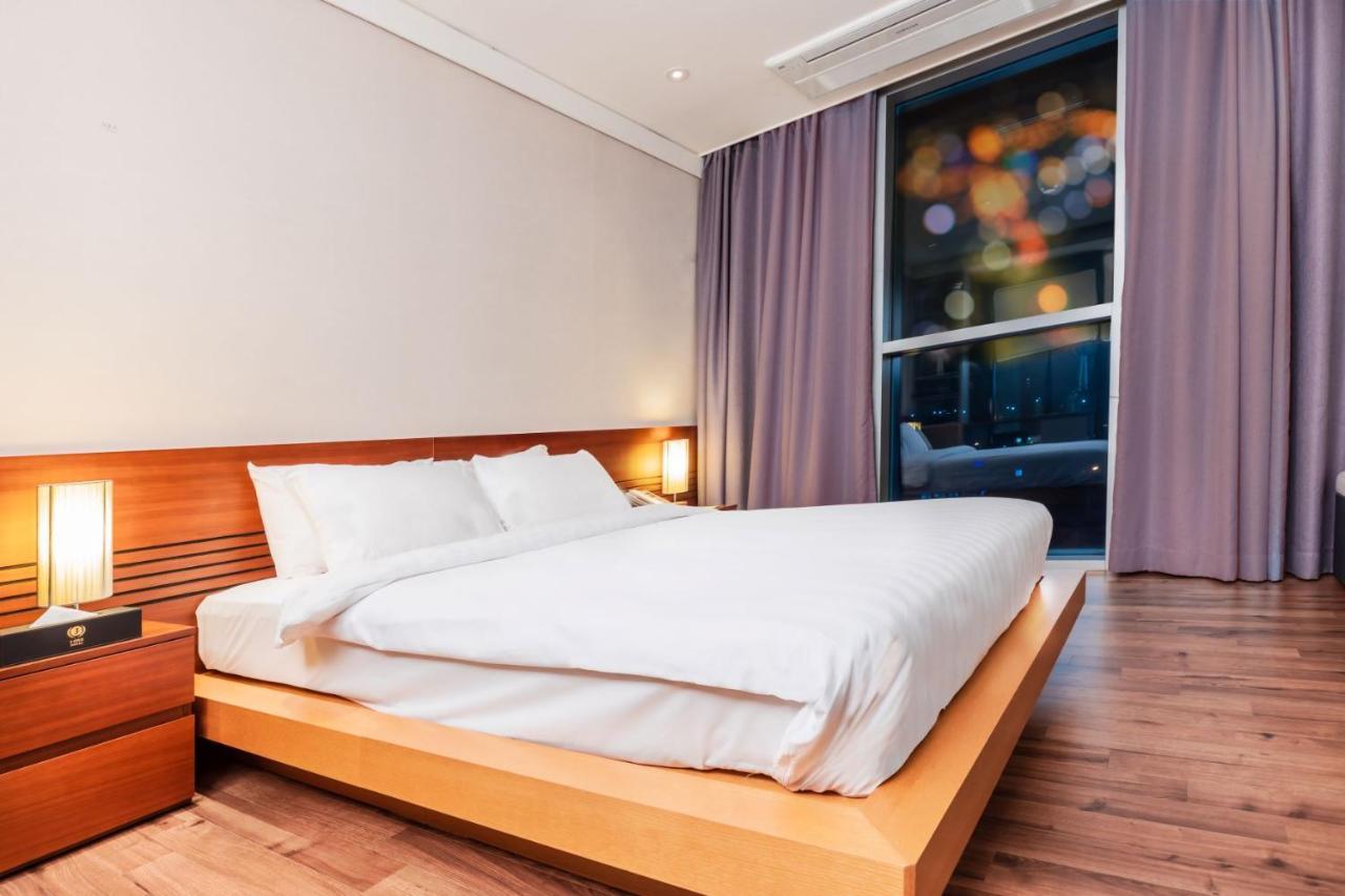 J One Hotel Cheongju Exterior foto