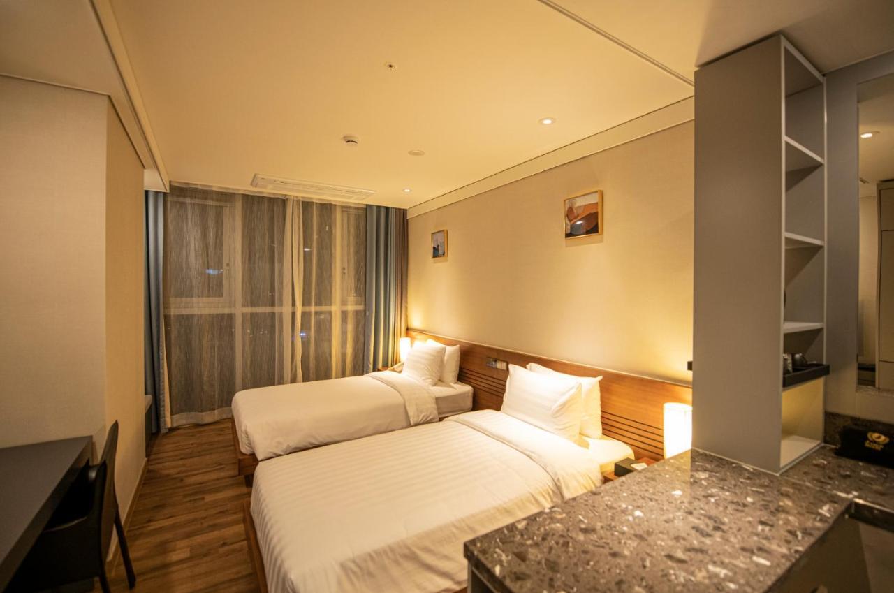 J One Hotel Cheongju Exterior foto