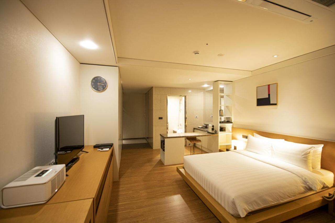 J One Hotel Cheongju Exterior foto