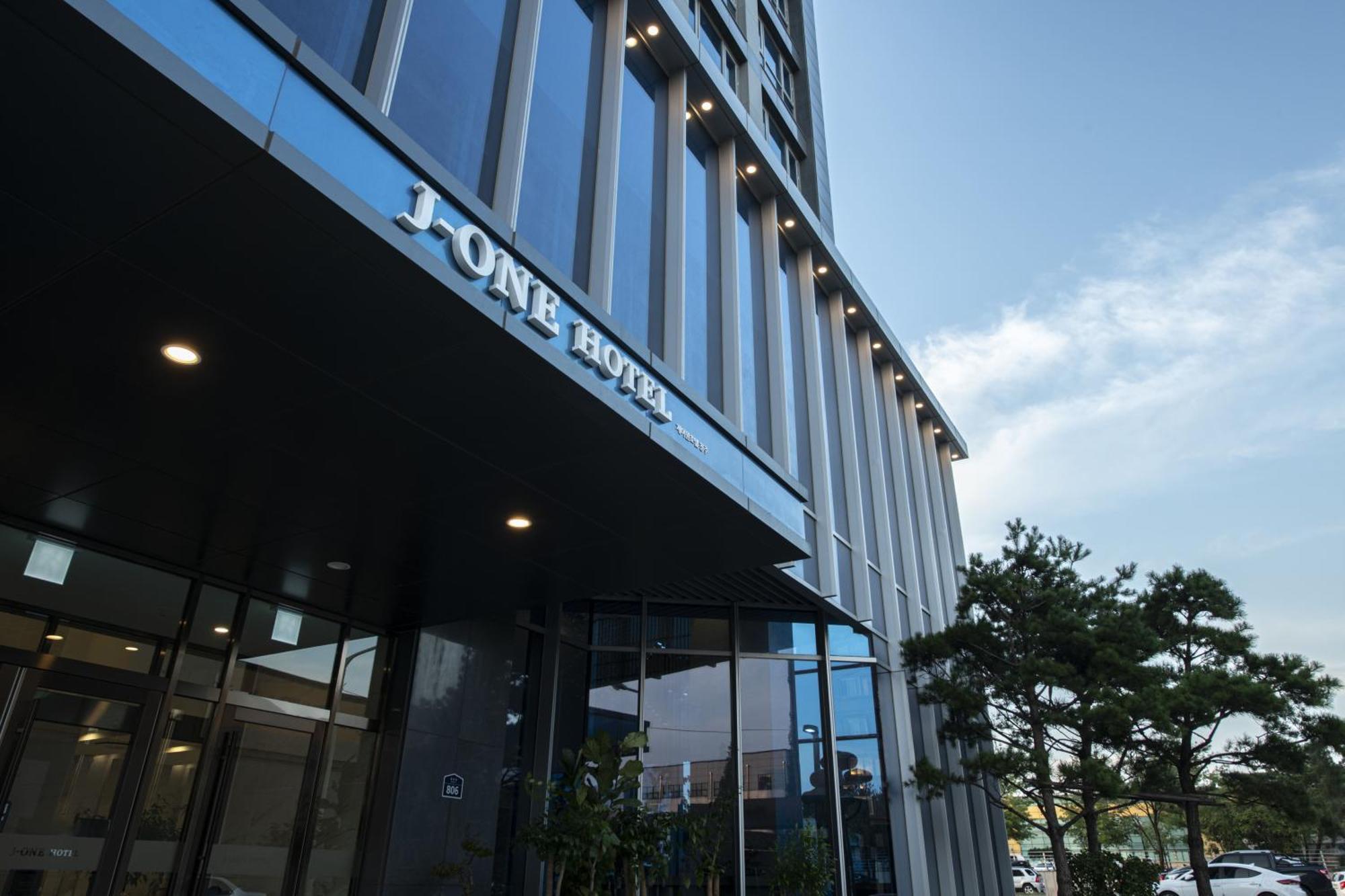 J One Hotel Cheongju Exterior foto